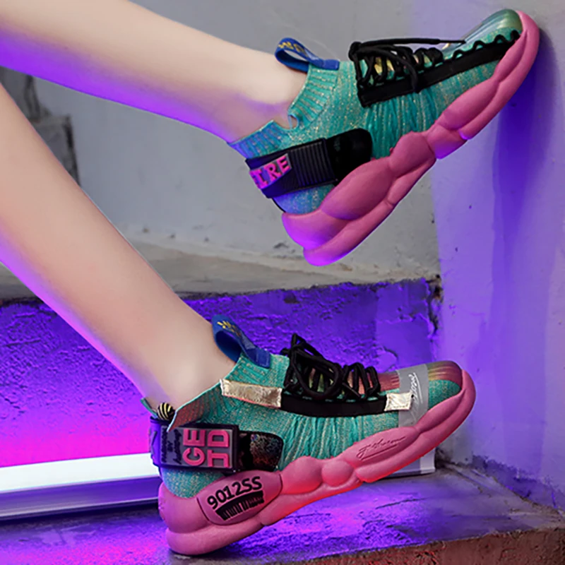 Женские кроссовки Weweya зеленые разноцветные для бега Нескользящие на резиновой