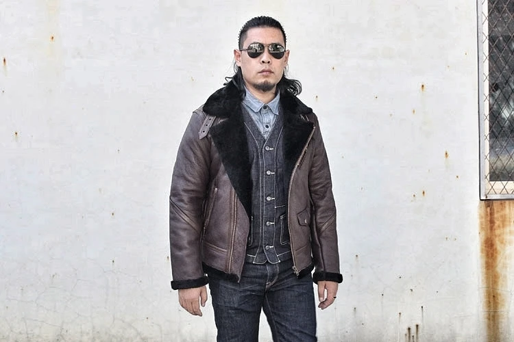 Бесплатная доставка. Продажа мужских дубленок. Мужская куртка из натуральной