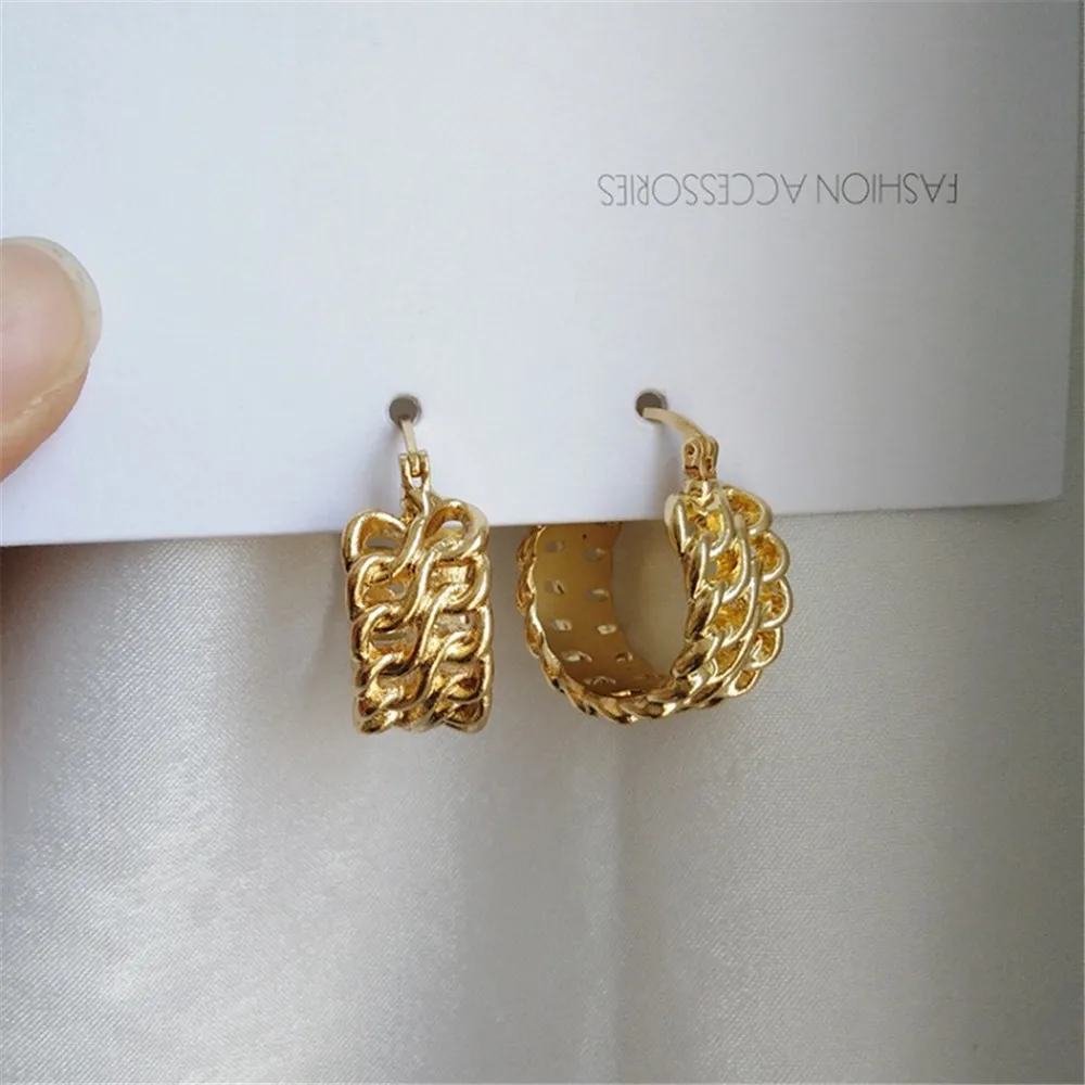 

Shamir Korean Vintage Fashion Design Metal Gold Twist Hoop Earrings For Women Girl Daily Personality Accessories
