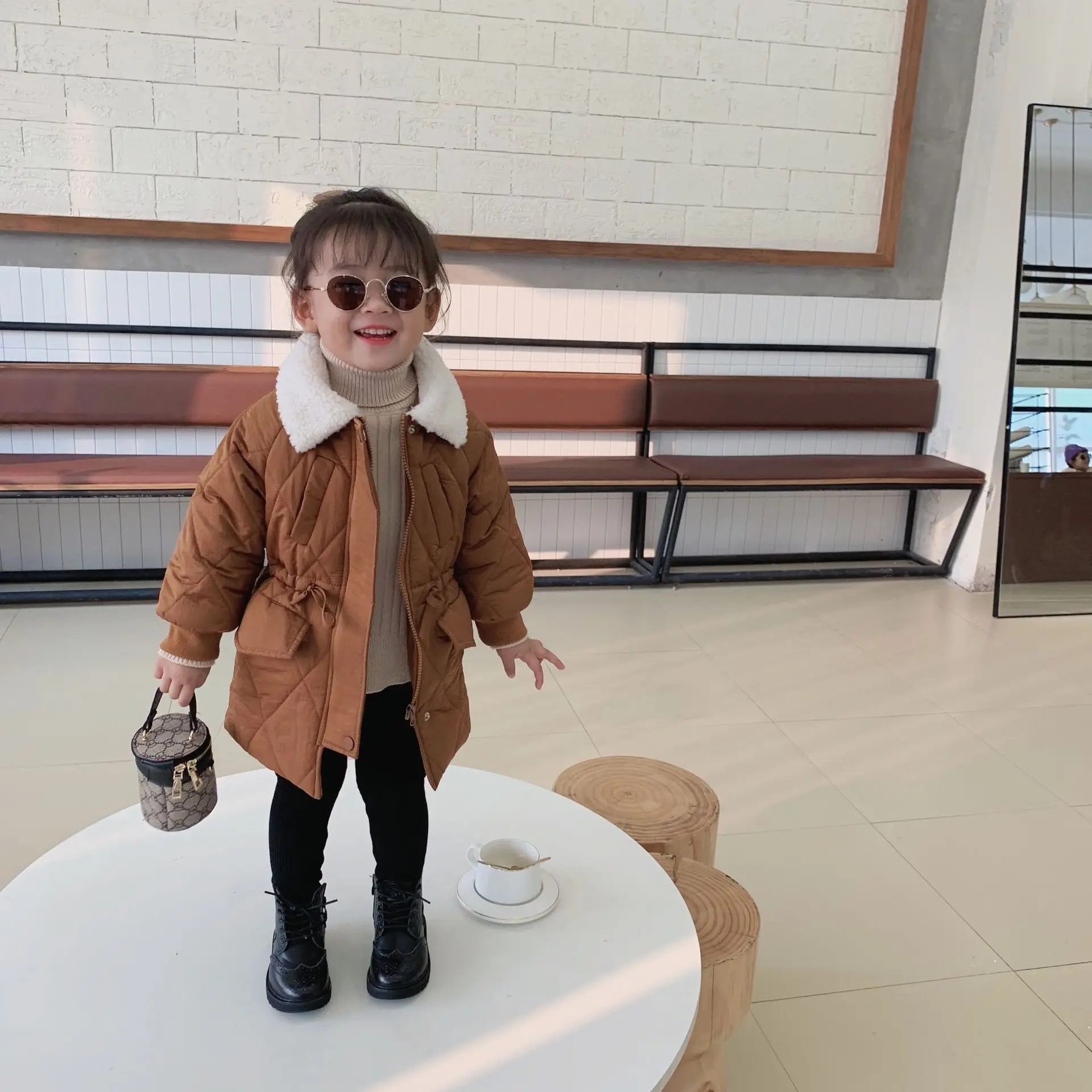 Новое поступление зимняя хлопковая однотонная утепленная длинная куртка в