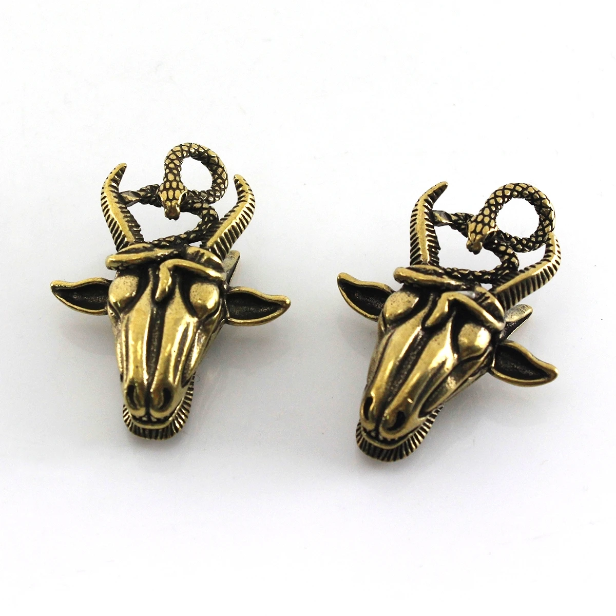 1 шт. латунная подвеска в виде головы овцы|Пряжки и крючки| |