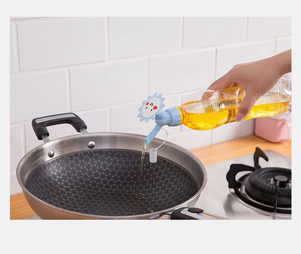 

1PCS Portable Plastic Sprinkler Nozzle For Flower Waterers Bottle Watering Sprinkler Household Garden Plant Spray Potted Tools