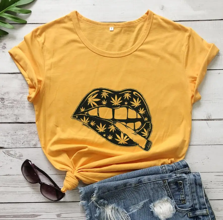 Женская футболка с принтом конопляных губ|Футболки| |