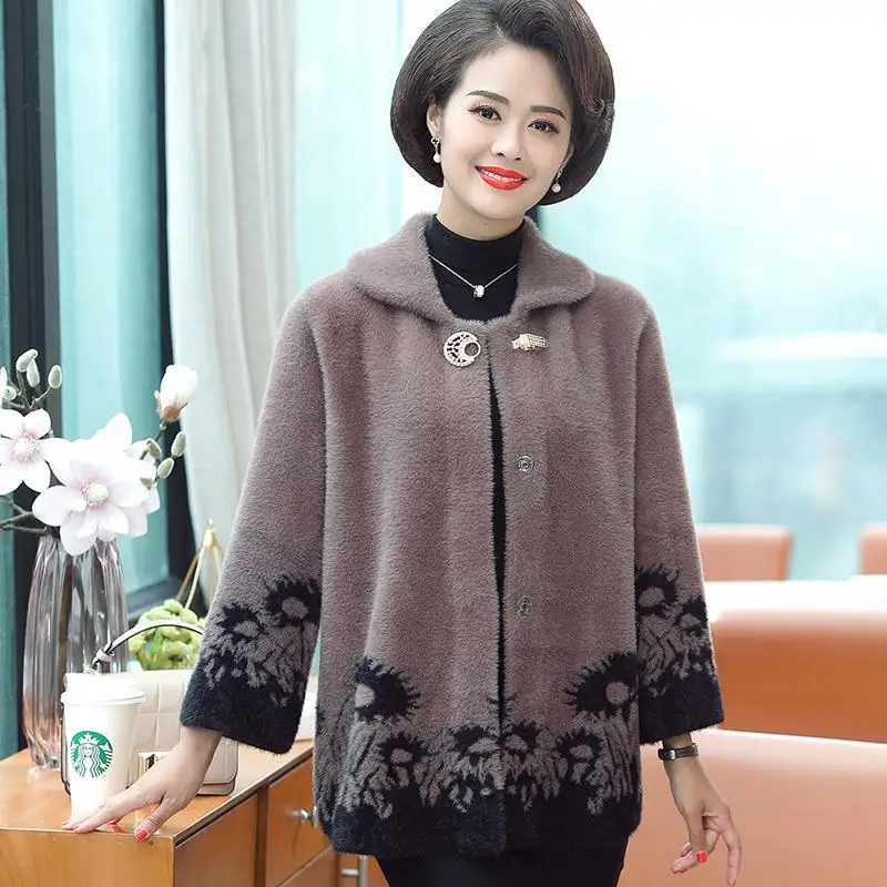 

Women 2020 Autumn Winter Middle-aged Women Cashmere Sweater Cardigans Imitation Water Velvet Thick Warm Coat 4XL G529