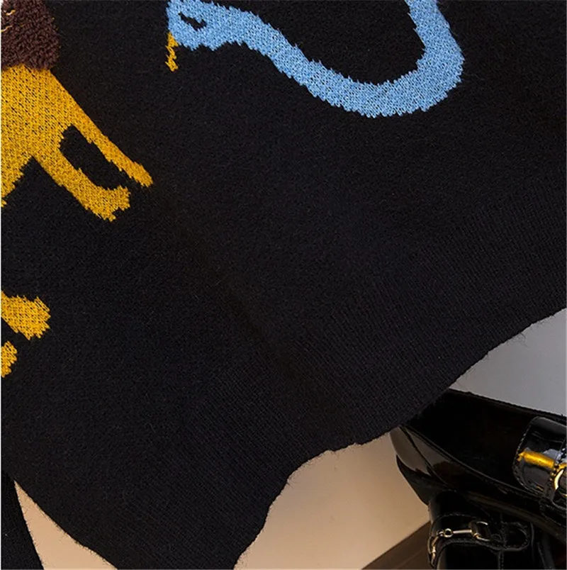 

CBAFU plus size L-4XL cartoon sweater suit women knitted 2 piece set animal jacquard loose jumper jnit skirt suit black P565