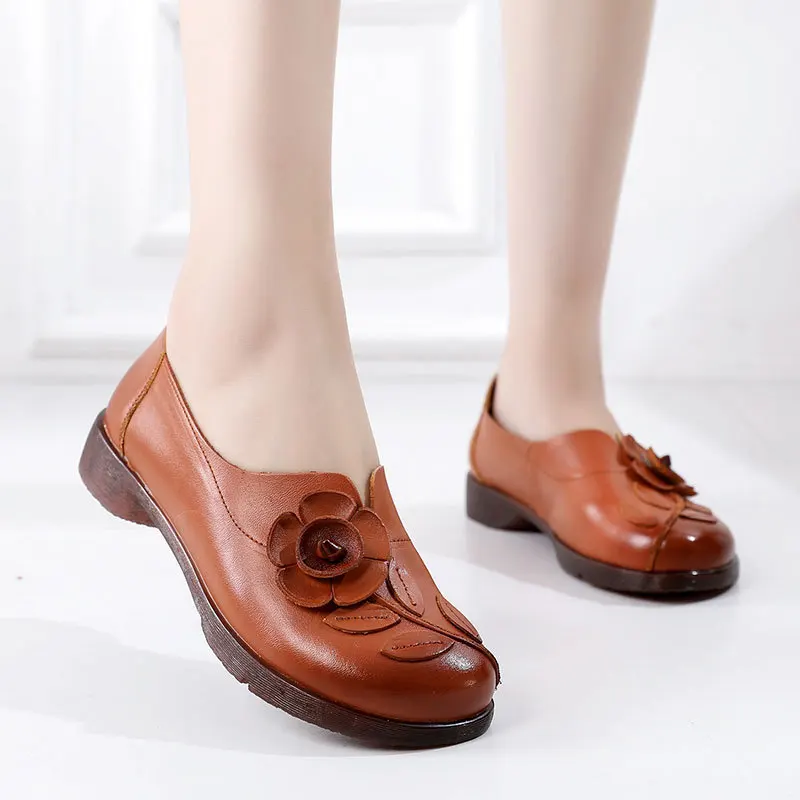 

Genuine Leather Casual Vulcanized Shoes Women Slip On 3CM Square High Heels Round Toe applique flower shoes for women 2023