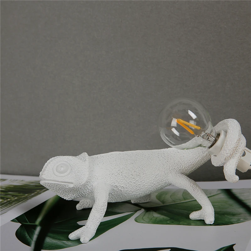 

Nordic Resin Lizard Desk Lamps Modern Cute LED Animal Chameleon Table Lamp Bedroom Living Room Home Decoration Lighting Fixtures