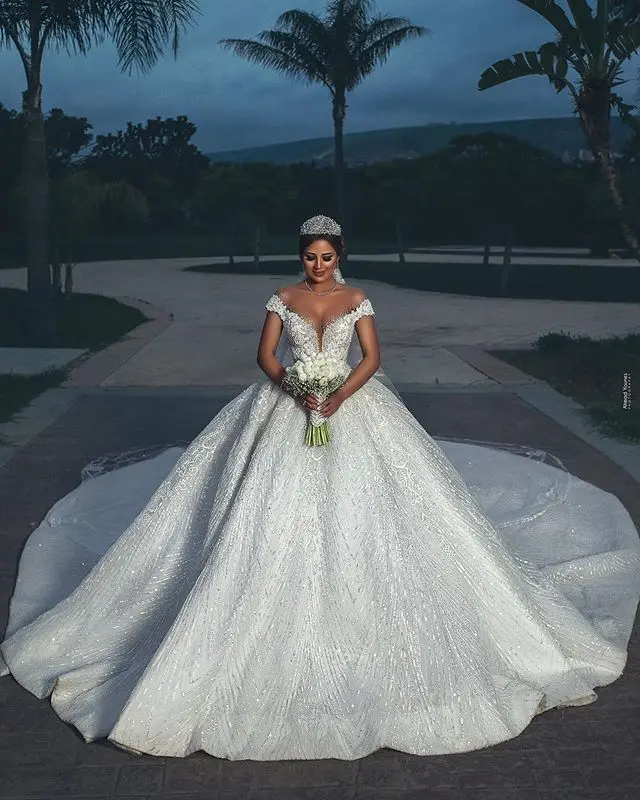 Luxury Off Shoulder Lace Ball Gown Wedding Dresses Princess Backless Muslim Bride Wedding Gowns Bridal Gowns Robe De Marriee