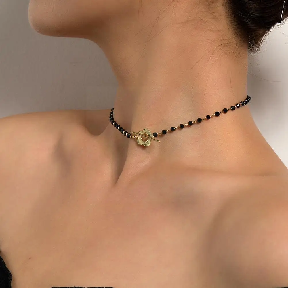 

2021 Fashion Black Crystal Flower Klace Clavicle Simple Klace Female Flower Short Bohemian Ot Buckle Jewel Female J9u7