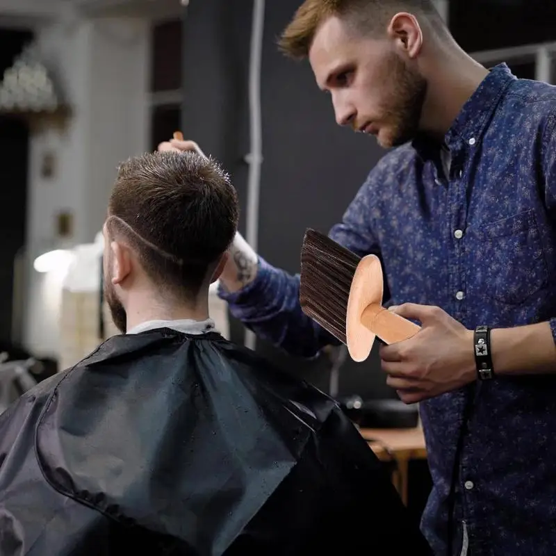 Мягкая щетка для волос чистки шеи и лица с деревянной ручкой парикмахерской