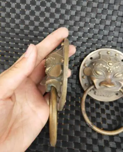 

A Pair Chinese Pure Brass Carved Tiger Head Door Rings Crafts Animal Statue