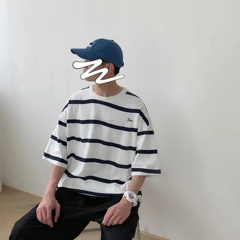 

Летняя японская футболка с коротким рукавом, мужской студенческий корейский Свободный Топ в полоску с рукавом до локтя в гонконгском стиле