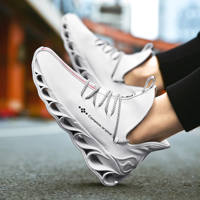 

New 2020 Men's Shoes Breathable Lightweight Sports Shoes 46 Blade Bottom Wear Resistant Fashion Running Shoes Casual Shoes