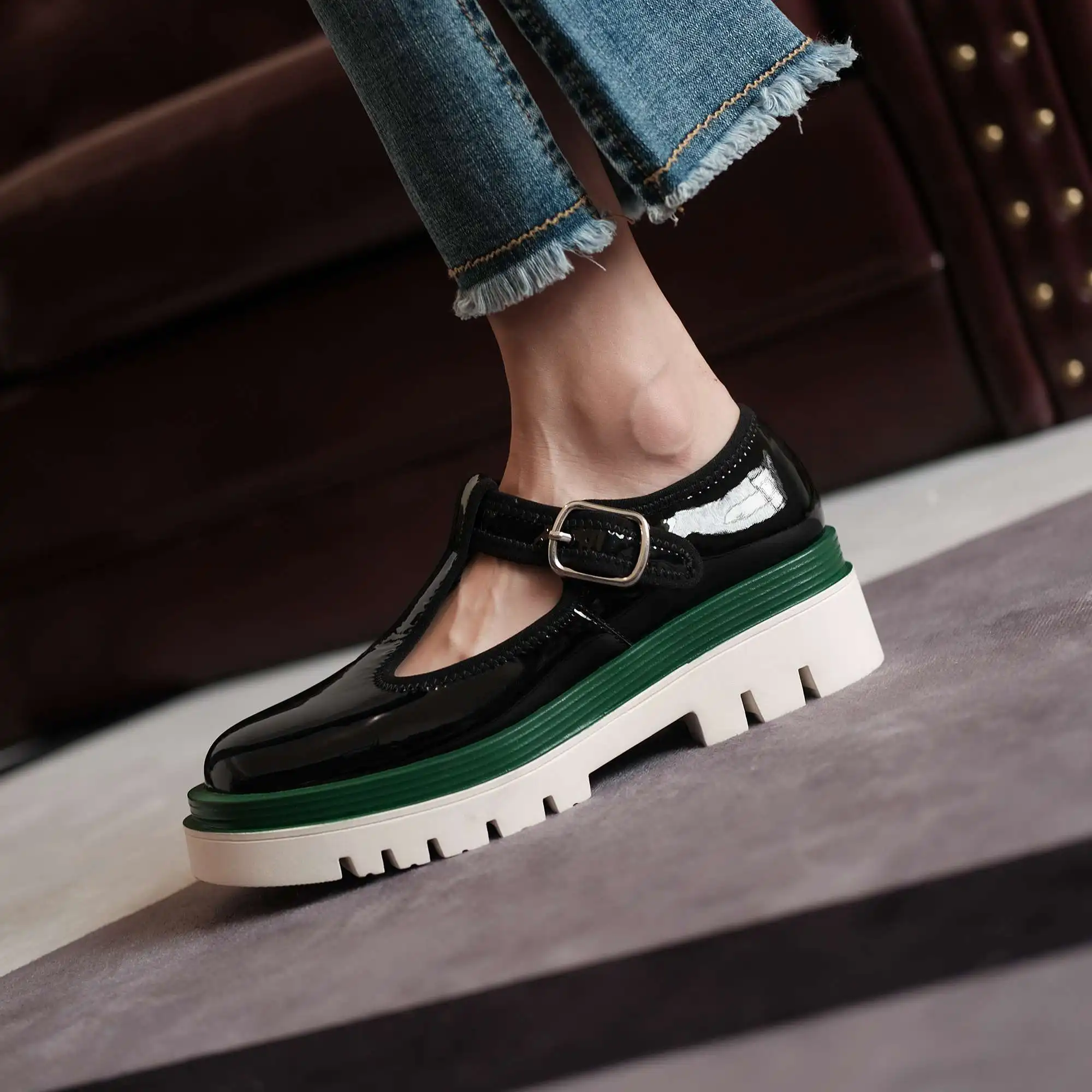 

Krazing pot 2021 spring new arrival patent leather round toe high heels Mary janes beauty lady dating fashion women pumps L13