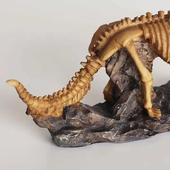 Юрский Мир парк Трицератопс каркас ископаемая скульптура