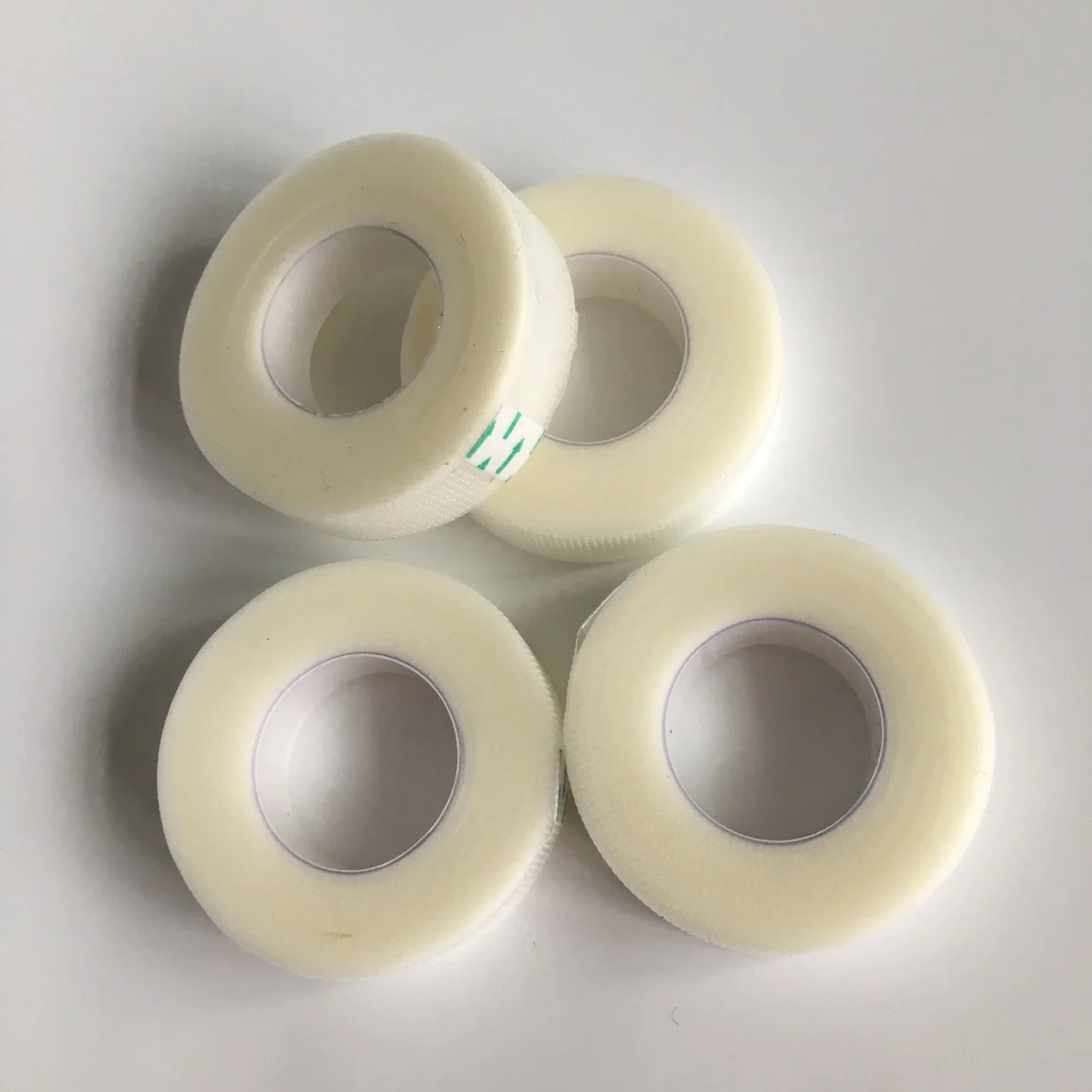 Оптовая продажа белая шелковая бумага под патчи для наращивания ресниц дышащая