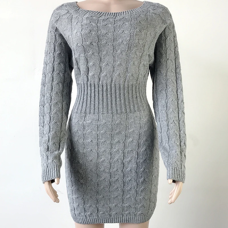 Женский трикотажный свитер с воротником-лодочкой однотонный облегающий