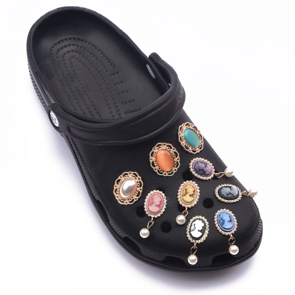 

1 Pcs Diamonds Croc Shoes Charms Rhinestone Shinny Clog Shoe Charm Women Decorations Sunflower Bracelet Colorful Accessories