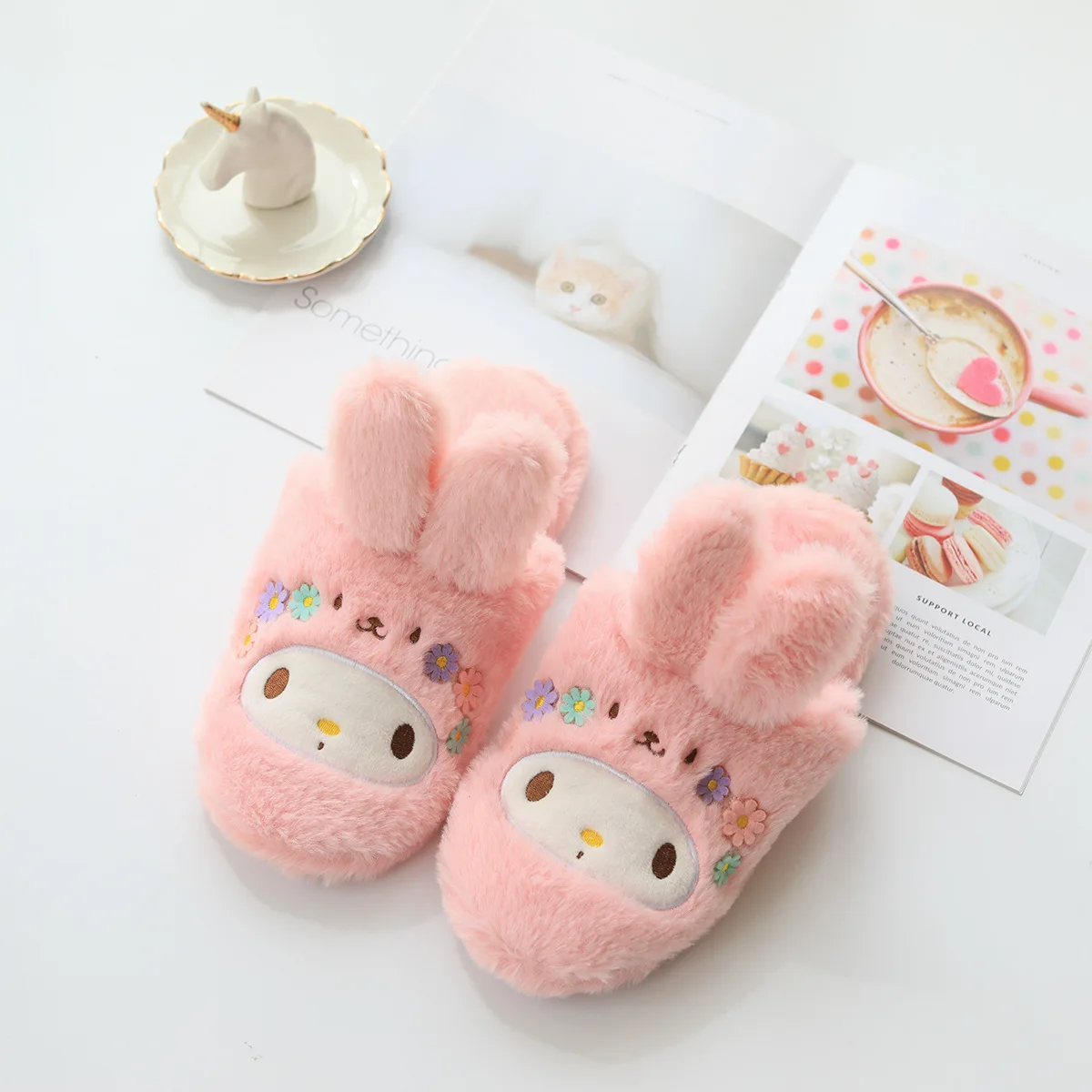 Домашние теплые женские тапочки с мультипликационным рисунком зимние домашние