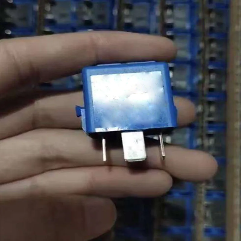

CAR relay closing switch bm wE36 320I M50 E36 320I M52 E36 M3 3.2 Relay closing control unit Relay Engine start switch