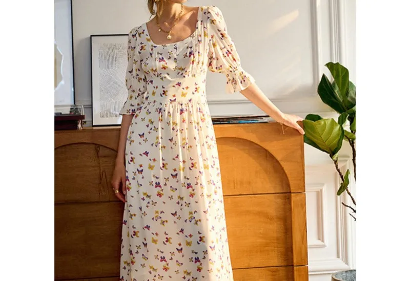 

Women Dress Square Neck Retro Butterfly Print Dress Fresh Waist Waist Slim Long Skirt