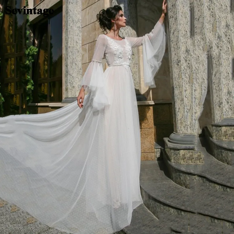 

Long Flare Sleeve Bride Dresses Dots Tulle Lace Appliques Boho Wedding Party Gowns Open Back Beach Bridal Gown 2021 Plus Size