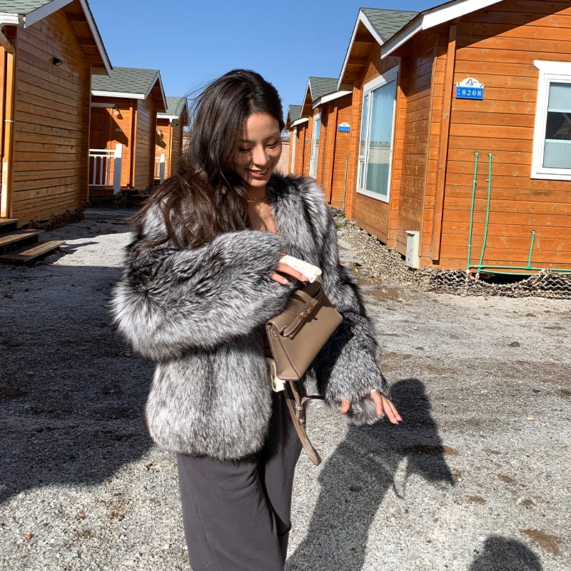 Natural Silver Fox Fur Jacket V-neck Women Winter Fashion Whole Skin Genuine Silver Fox Fur Coat for Woman Trendy Fur Overcoats