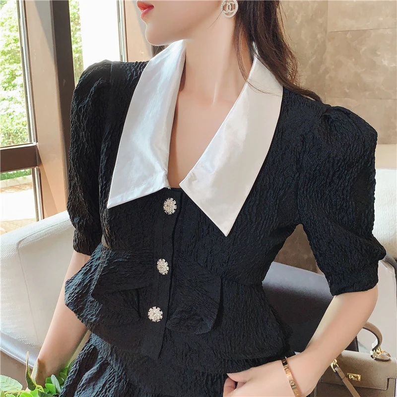 

Lightly familiar Hepburn style temperament fried street elder sister suit skirt two-piece female 2021 new short sleeve
