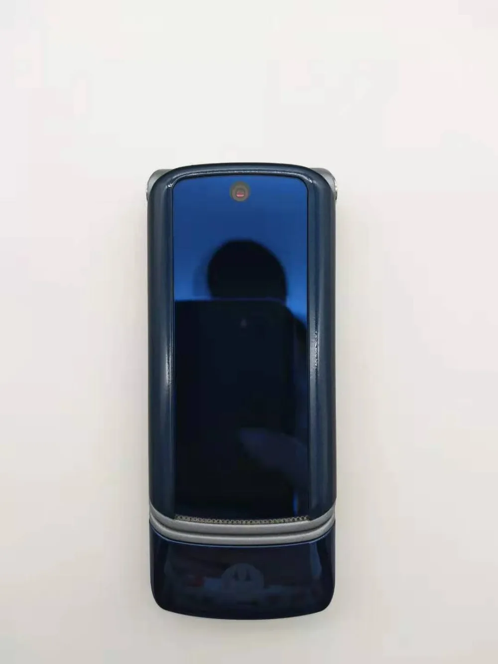 Motorola Krzr K1 флип разблокированный GSM Bluetooth MP3 FM радио мобильный телефон Восстановленный