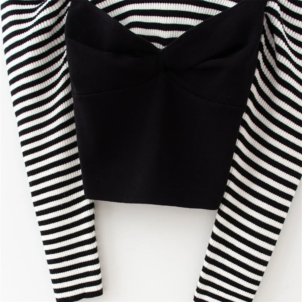 

Fall 2020 women's new stand-up collar stitching bubble sleeve striped knit front design with knot decoration slimming T-shit