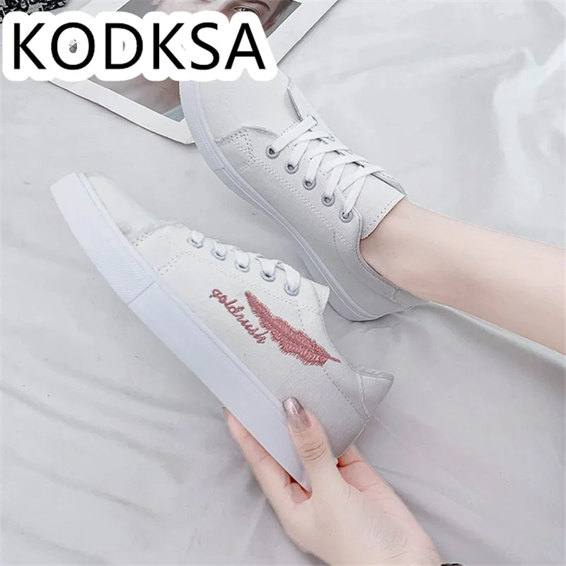 

2021 New Small White Shoes Women's Single Shoes Spring And Autumn New Students Korean Edition Low Top Web Celebrity Soft Soles V