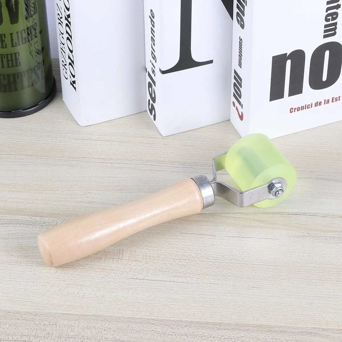 Набор для ремонта автомобильных шин ролик с деревянной ручкой |