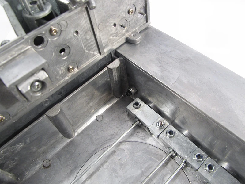 

Mato 1/16 Tiger I RC Tank Metal Chassis With Torsion Bar Suspensions Track Tensioner Back Panel MT041 TH00732-SMT4