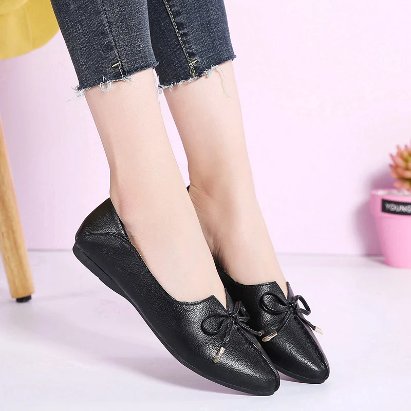 Туфли женские кожаные заостренный носок плоская подошва без застежки Мокасины