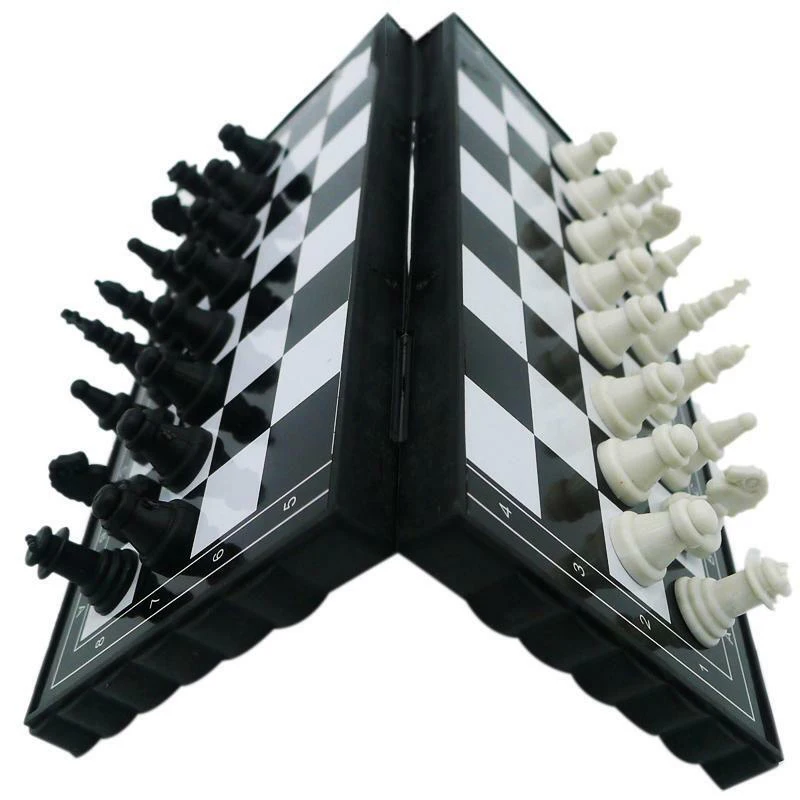 

2020 New Kids Magnetic Chessboard Game Portable Folding Educational Toys Chess Set International Chess Game