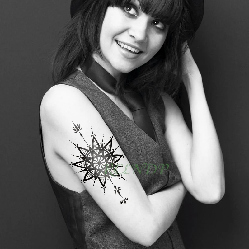 Водонепроницаемая Временная тату наклейка с головой черепа Дамский пистолет