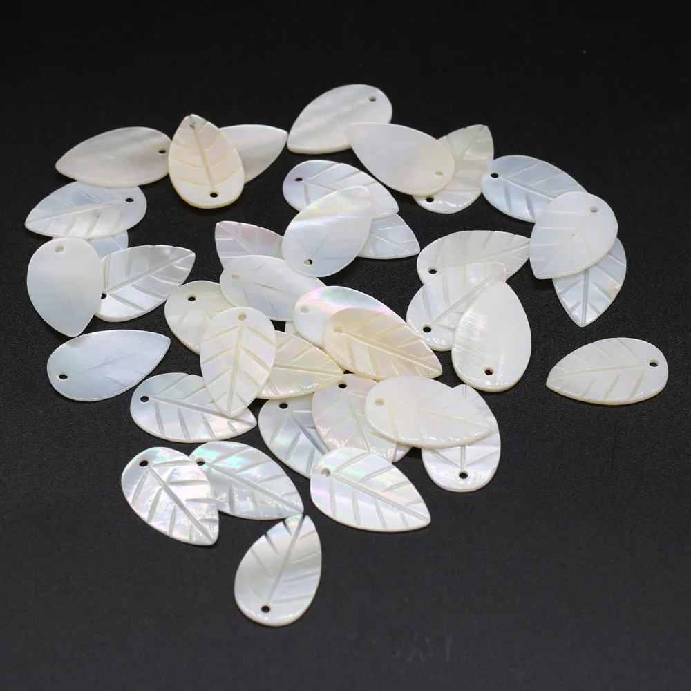 

10 Pcs Natural Shell Bead Pendant Necklace Accessories Mother of Pearl Shell Bead Charms for Jewelry Making Bracelet Earrings
