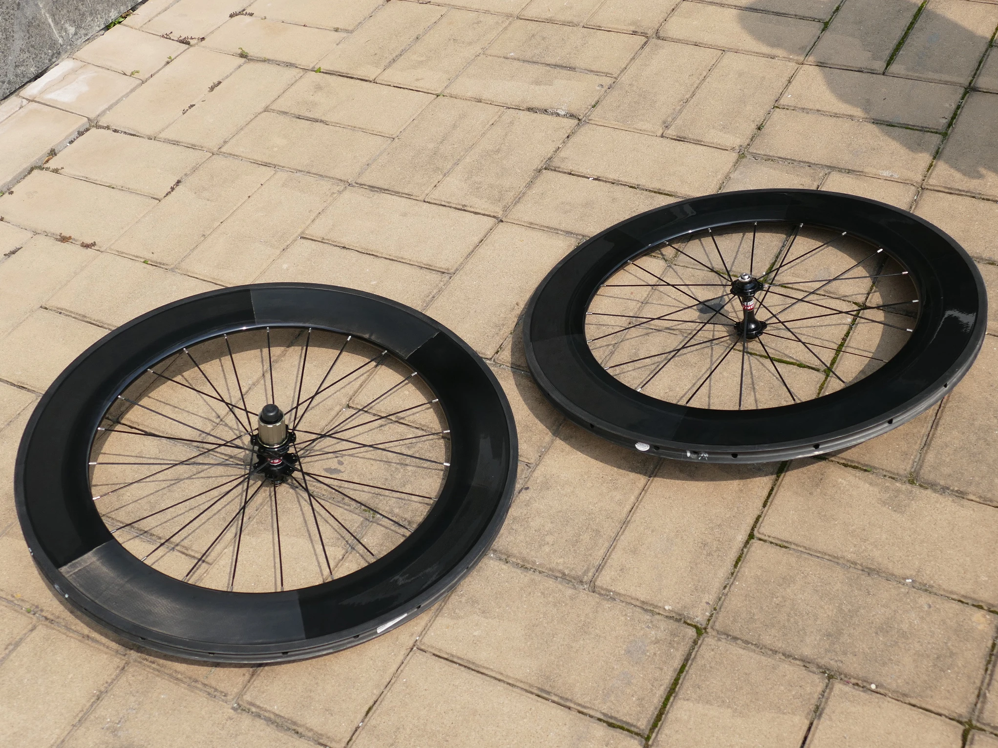 

TW8 High Quality Brand New Full Carbon Road Bike 700C Tubular Wheelset (Basalt Brake Side) Wheel Rim Depth 88mm Width 25mm