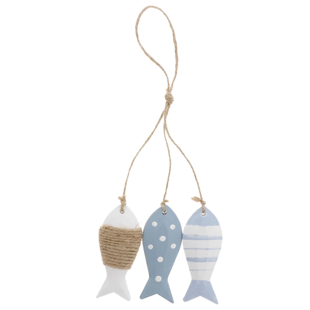 Висячая вывеска с тремя рыбками в навигационном стиле плакат табличкой