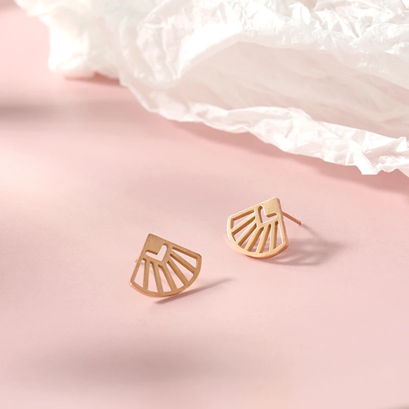 

Minimalist Origami Shell Earrings For Women Creative Geometric Stainless Steel Jewelry Summer Beach Earring Best Friend Gift Bff