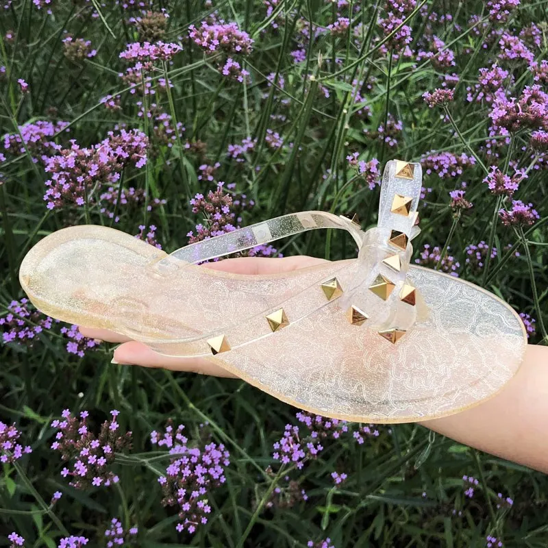 2020 Модные женские Вьетнамки Летняя обувь Крутые пляжные сандалии на плоской