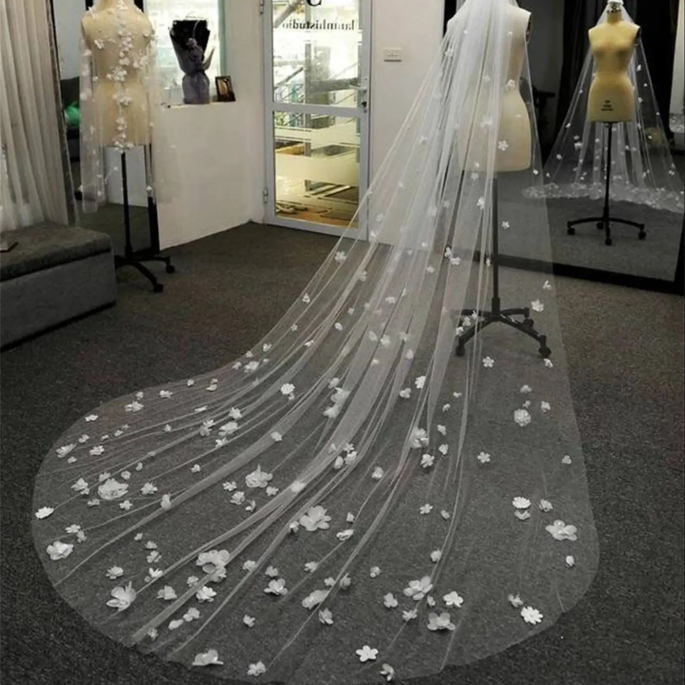

300cm Long Bridal Veils 3D Floral Flowers Soft Tulle 1 Tier Stunning Wedding Veil Ivory White Custom Made Wedding Accessories
