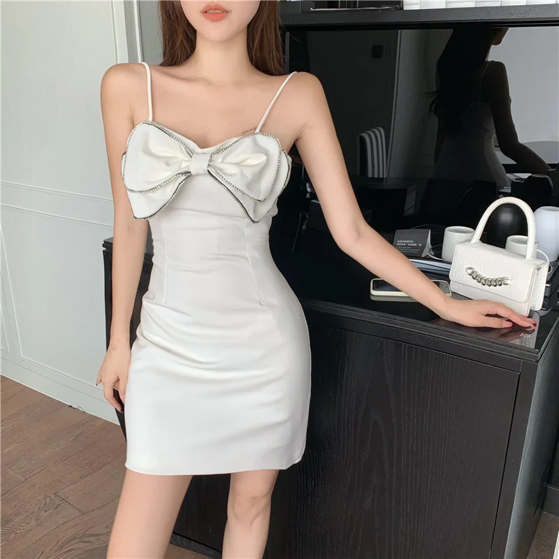 

Bow Suspenders Dress Summer New French Tight Waist Slim and Sexy Hepburn Style Dress