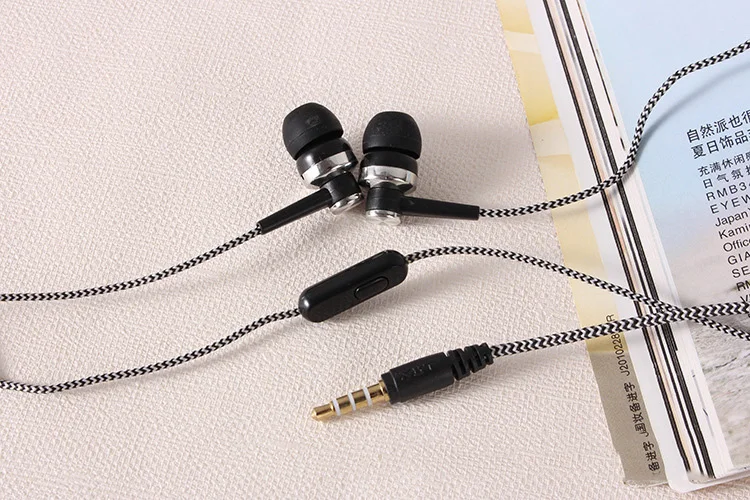 

In-ear Bass Stereo Mobile Wired Headphones 3.5mm Sport Earbuds For Smartphones Wire Headset With Built-in Microphone Earphones