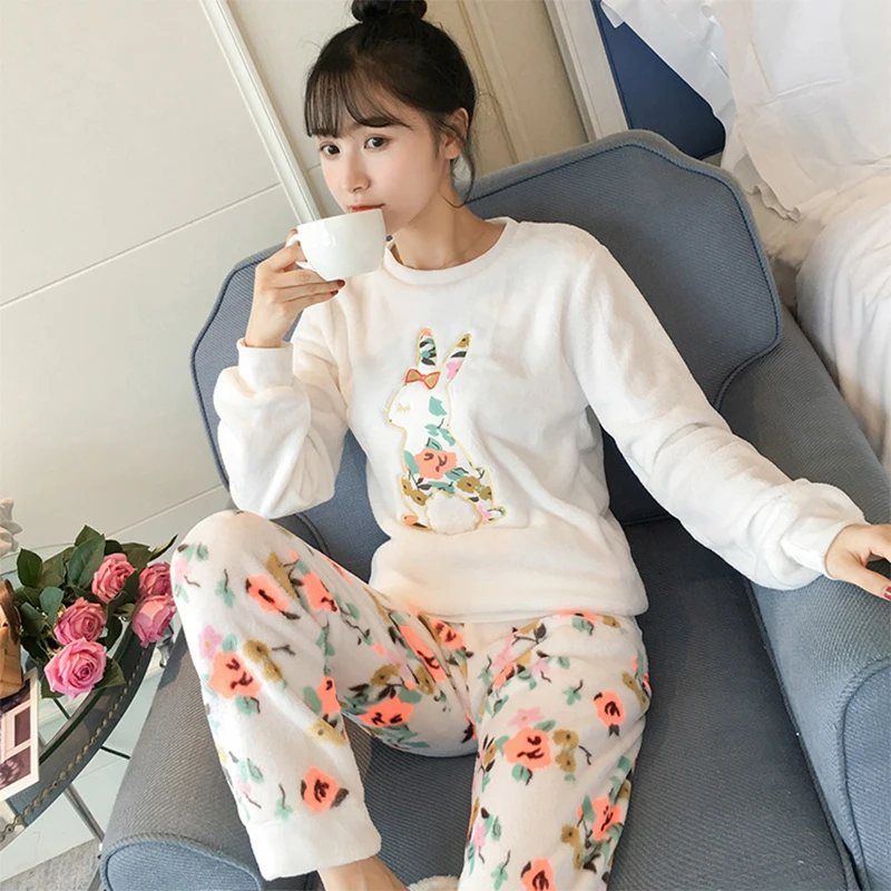 Женские пижамные комплекты 2019 осенне-зимние пижамы фланелевые Мультяшные