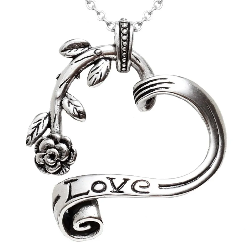 

Trendy Fashion Gothic Heart Shaped Popular Rose Necklace Pendant Women's Holiday Gift Jewelry Wholesale