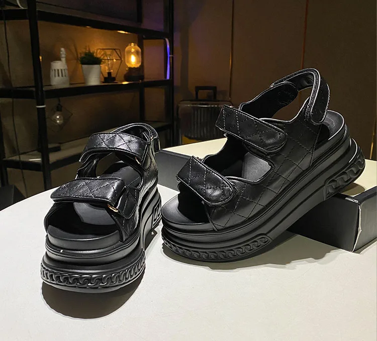 

Black thick-soled diamond-shaped plaid sandals summer new sports increase comfort all-match Rome daddy sandals women