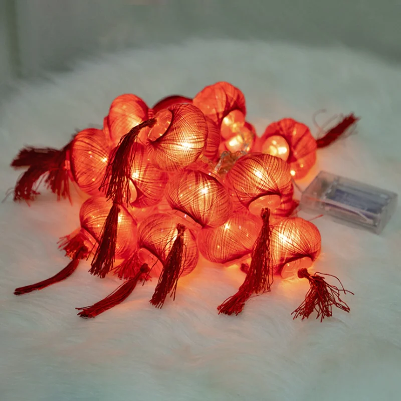 

LED Cotton Ball Tassel Red Cage Lamp Outdoor Festival Party Decoration