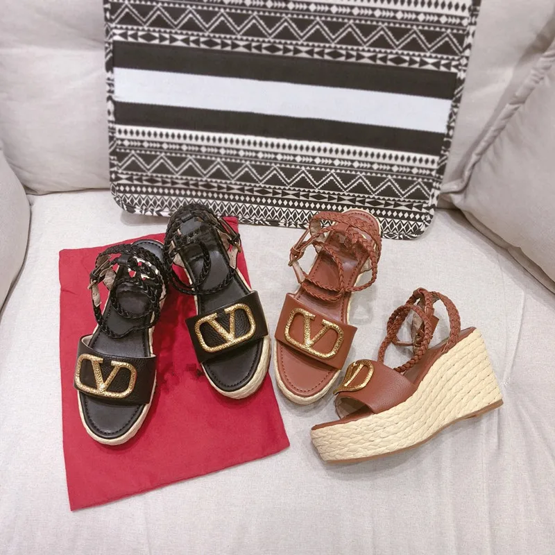 

Metal Decoration Genuine Leather Women Sandals Open-Toes Wedge Heels Sandals Female Outdoor Street Personality Tide Sandal Shoes