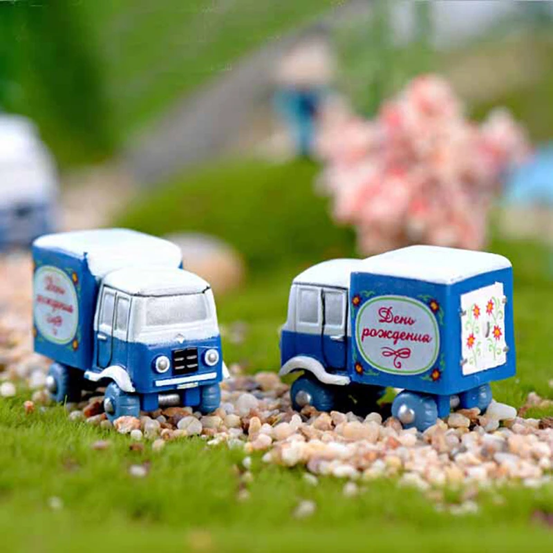 

2pcs Small Truck Miniatures For Fairy Garden Gnomes Moss Terrariums Decor